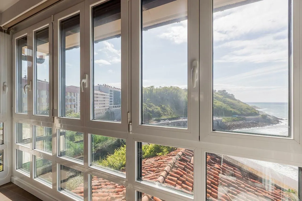 Roke Deuna - Baskey Rentals Getaria Apartment